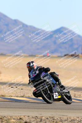 media/Jan-08-2022-SoCal Trackdays (Sat) [[1ec2777125]]/Turn 4 (1145am)/